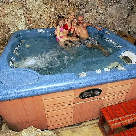 U Bobiho Gasthuis 3*