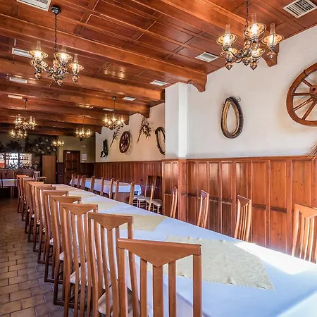 ゲストハウス U Bobiho 3*